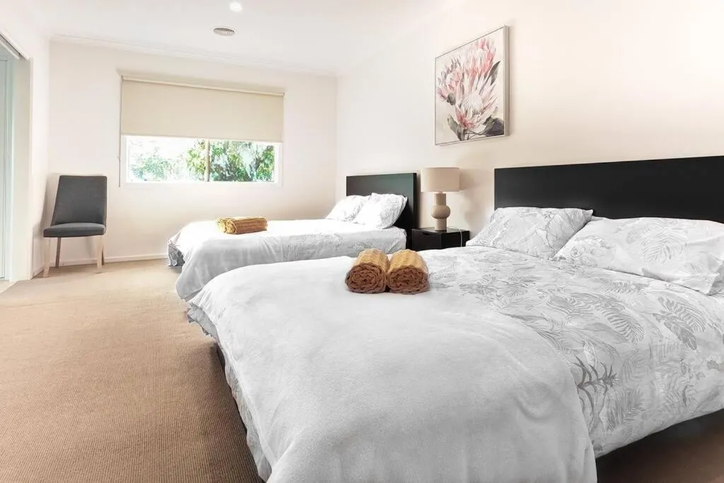Image 5 of Suburb best family house Melbourne east