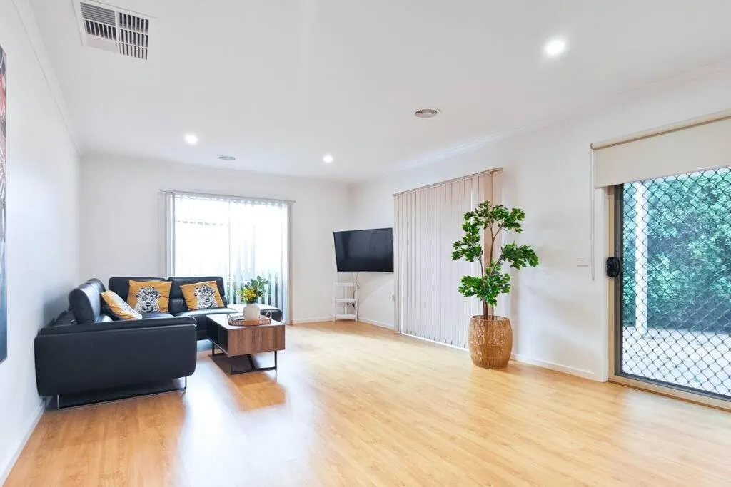 Image 4 of Suburb best family house Melbourne east