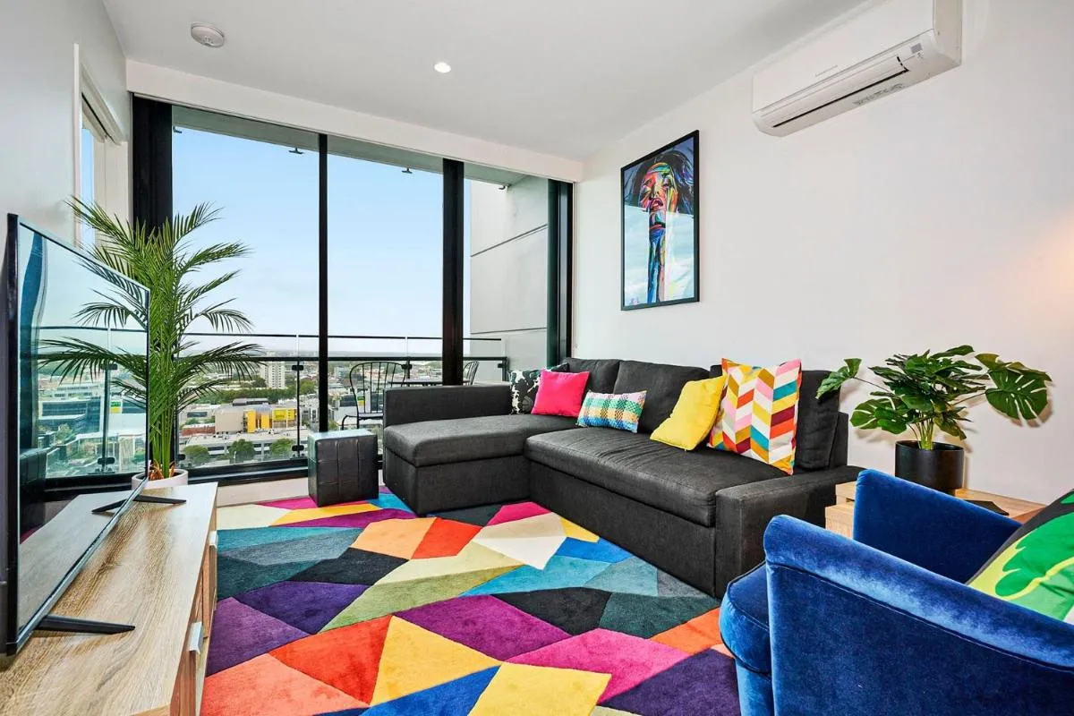 Image 4 of Sunny Southbank Retreat With City Views