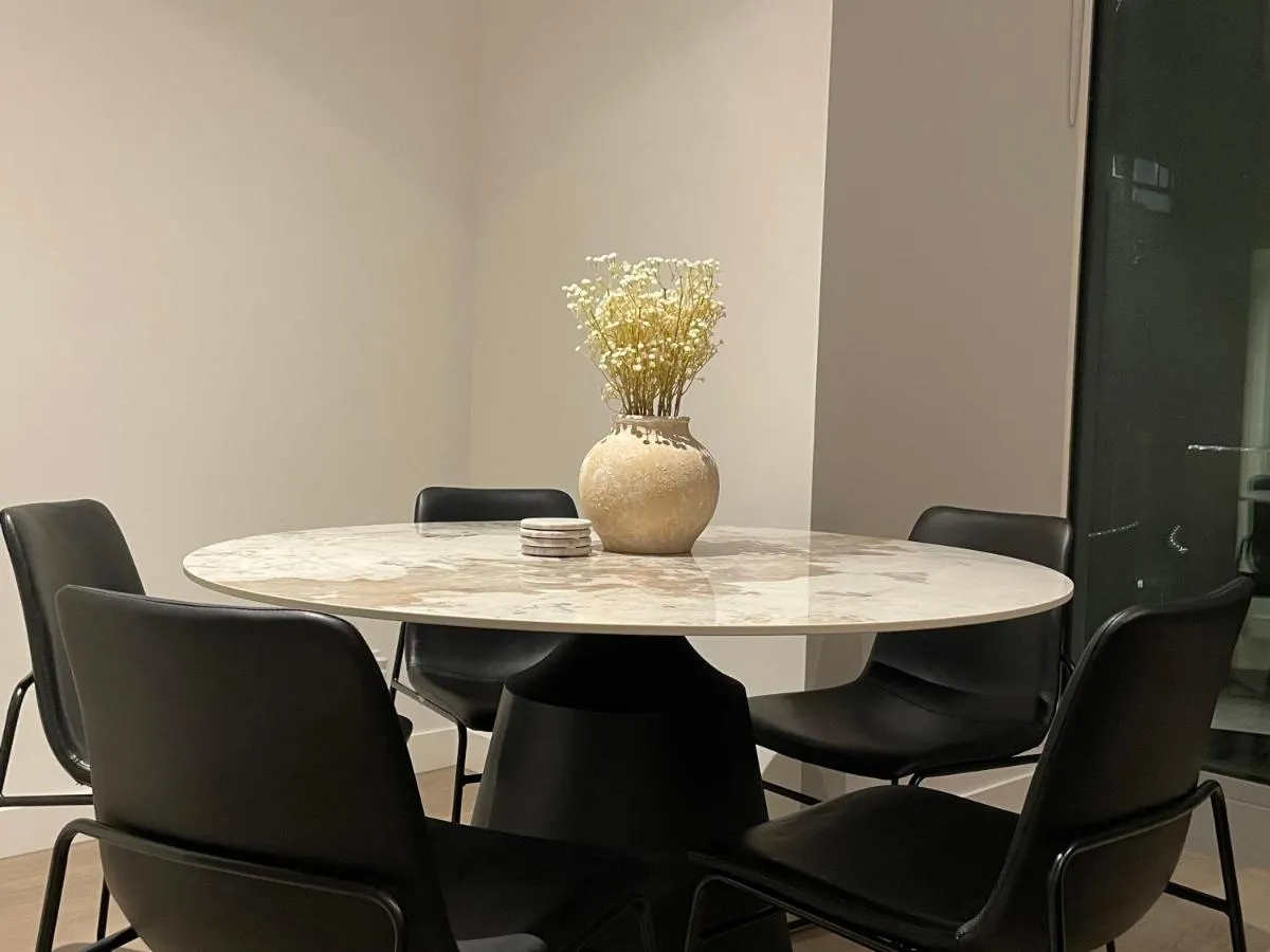 Image 1 of Superior 3 Bedroom Apartment in Melbourne CBD