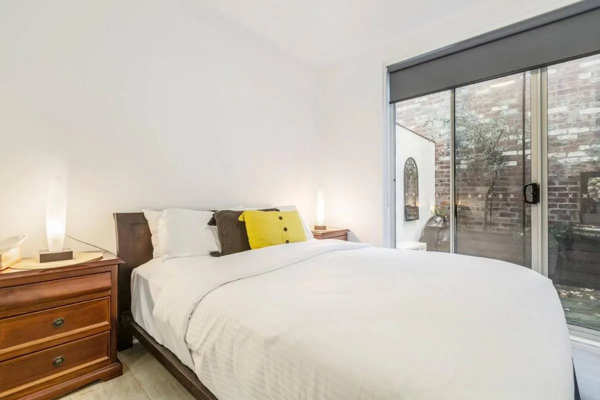 Image 1 of ‘The Courtyard Chateau’ Fresh and Modern off Toorak Rd