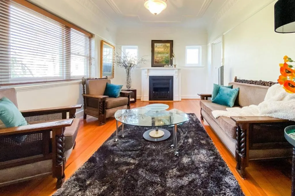 Image of ‘The Gables’ Stylish Victorian Beachfront Abode