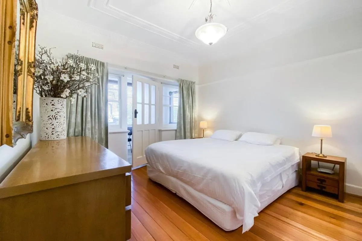 Image 5 of ‘The Gables’ Stylish Victorian Beachfront Abode