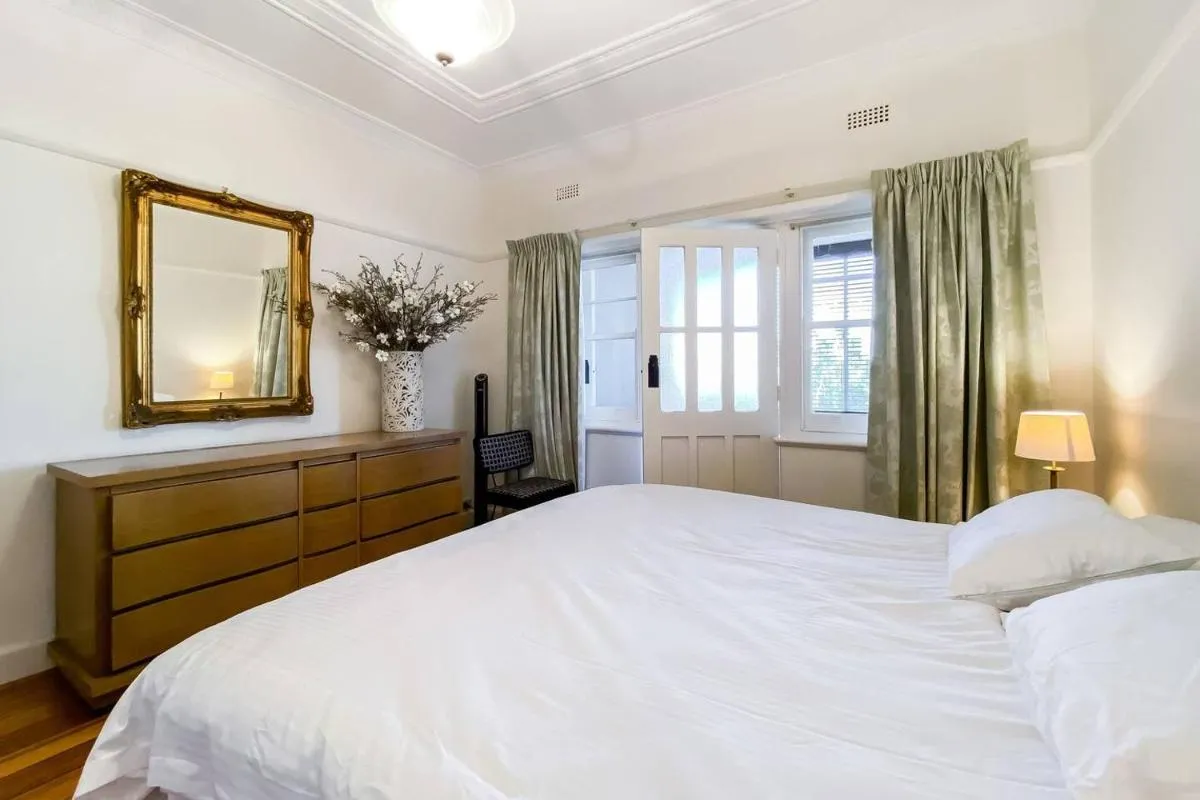 Image 1 of ‘The Gables’ Stylish Victorian Beachfront Abode