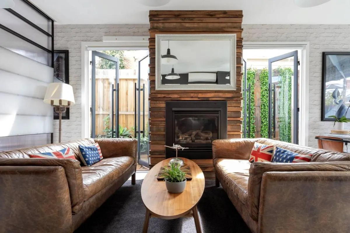 Image 3 of The Kings Domain at The House of Windsor by Ready Set Stay – Ground Level