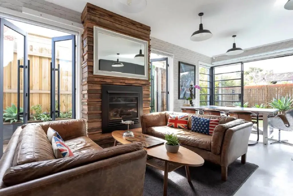 Image of The Kings Domain at The House of Windsor by Ready Set Stay – Ground Level