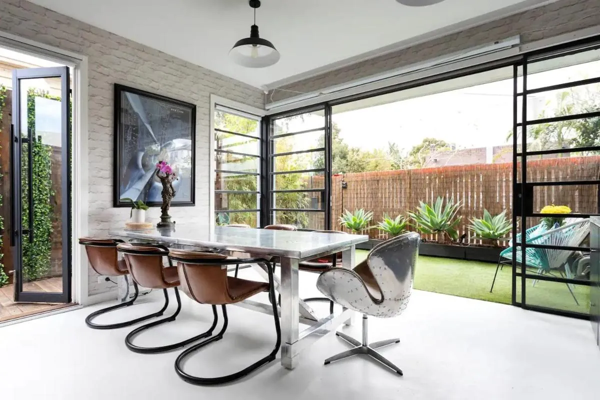 Image 1 of The Kings Domain at The House of Windsor by Ready Set Stay – Ground Level