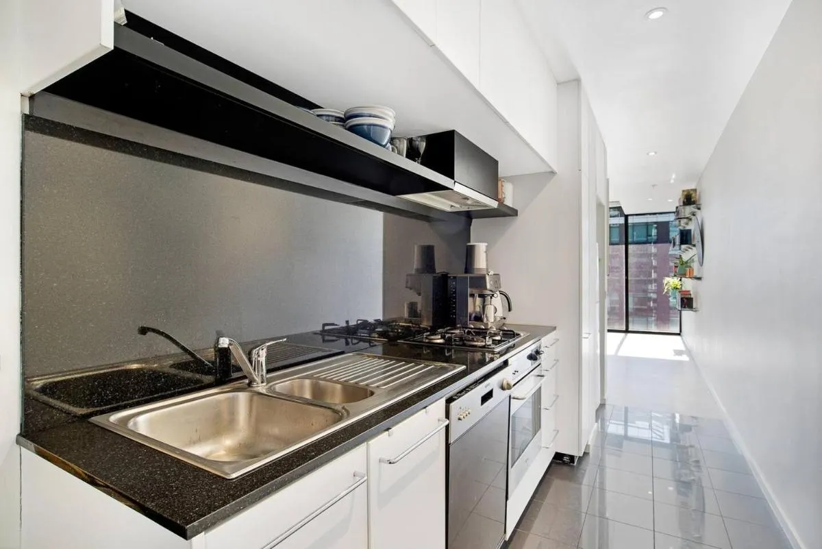 Image 4 of The Looking Glass – Sub-Penthouse Style in the CBD