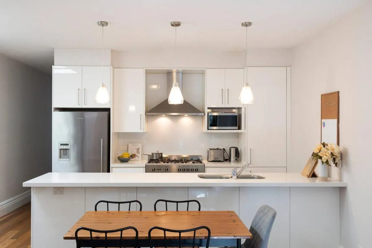 Image 3 of ‘The Stylish Victorian’ Indoor-outdoor Local Living
