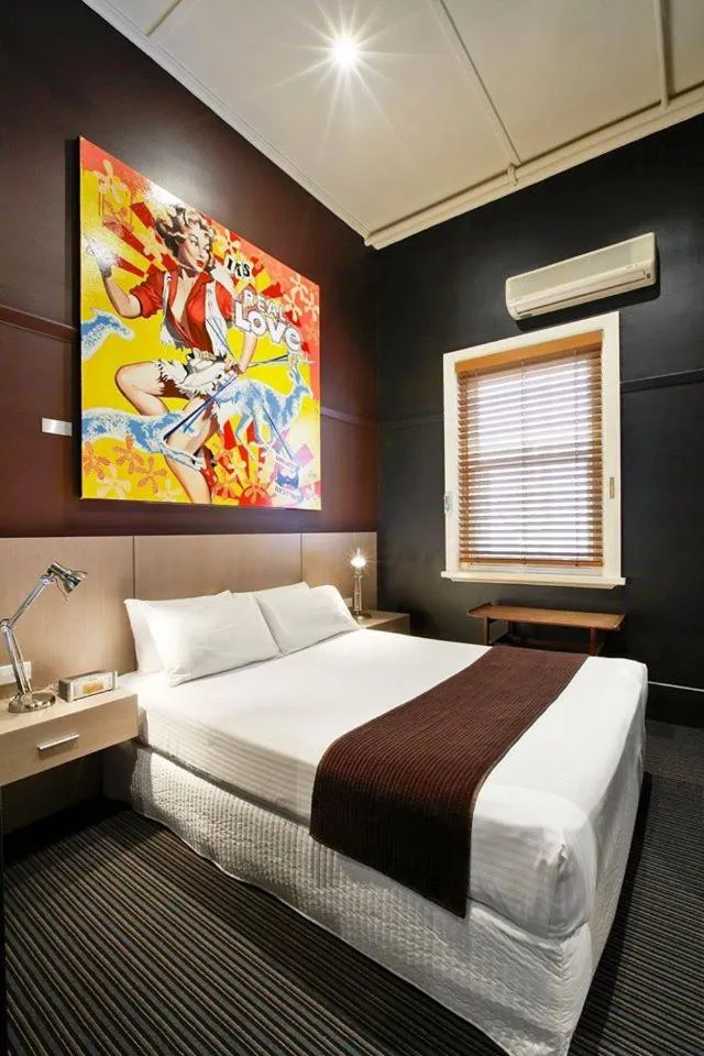 Image 4 of Tolarno Hotel