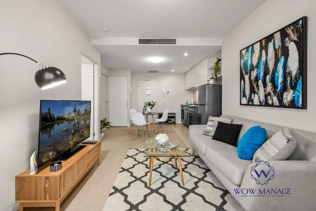 Image 4 of WOW Apartment on Collins