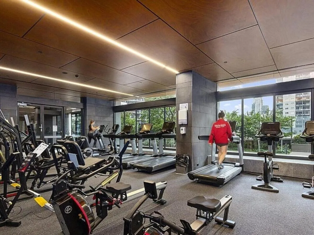 Image 5 of WOW Apartment on Lonsdale