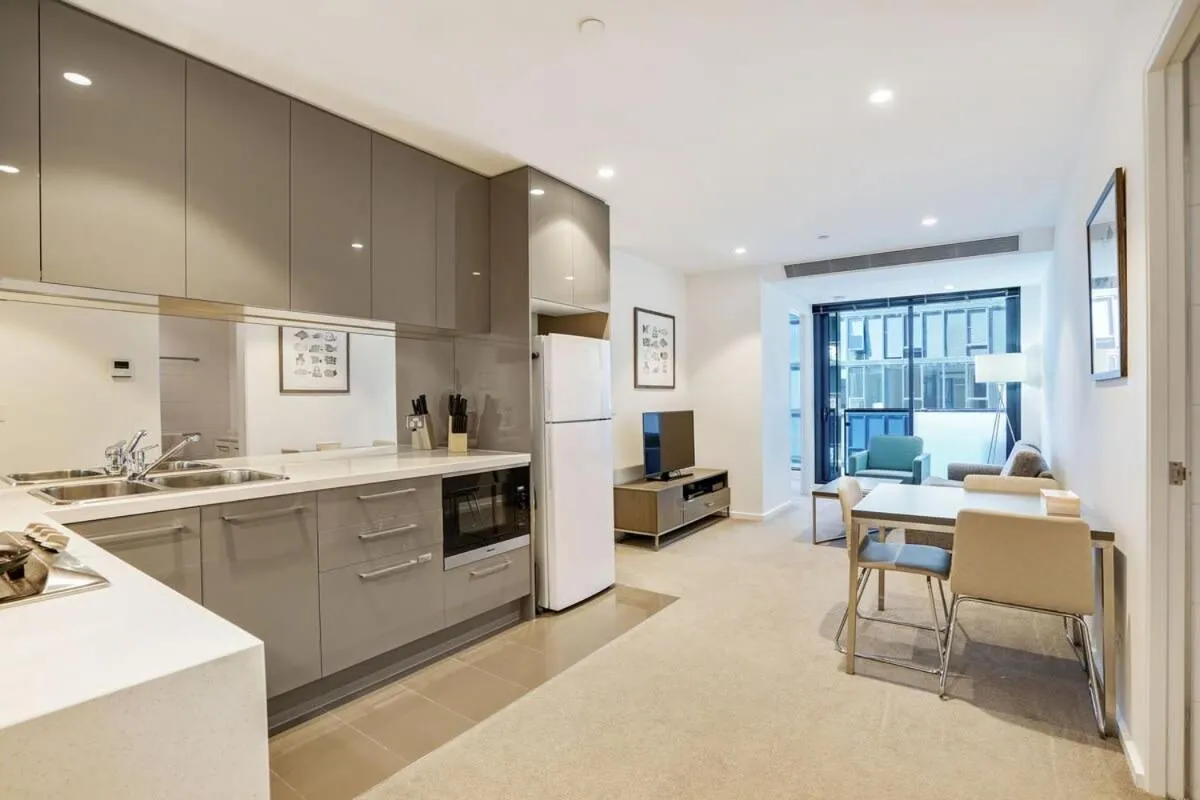 Image 4 of Your Own Oasis – Quiet one bedroom apt near Crown
