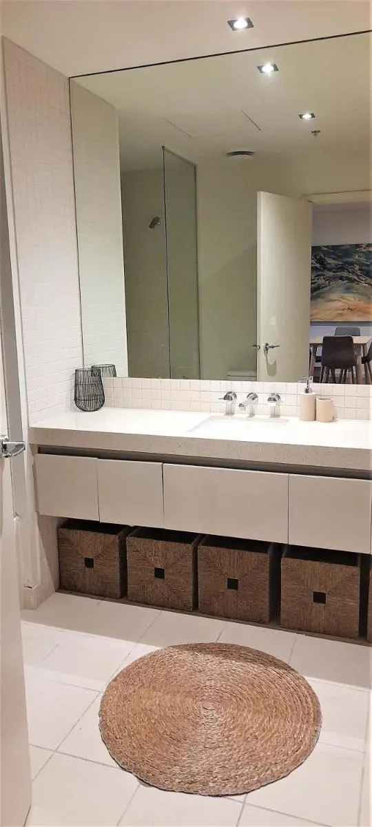 Image 3 of beautiful apartment 100mts near the beach in Port Melbourne