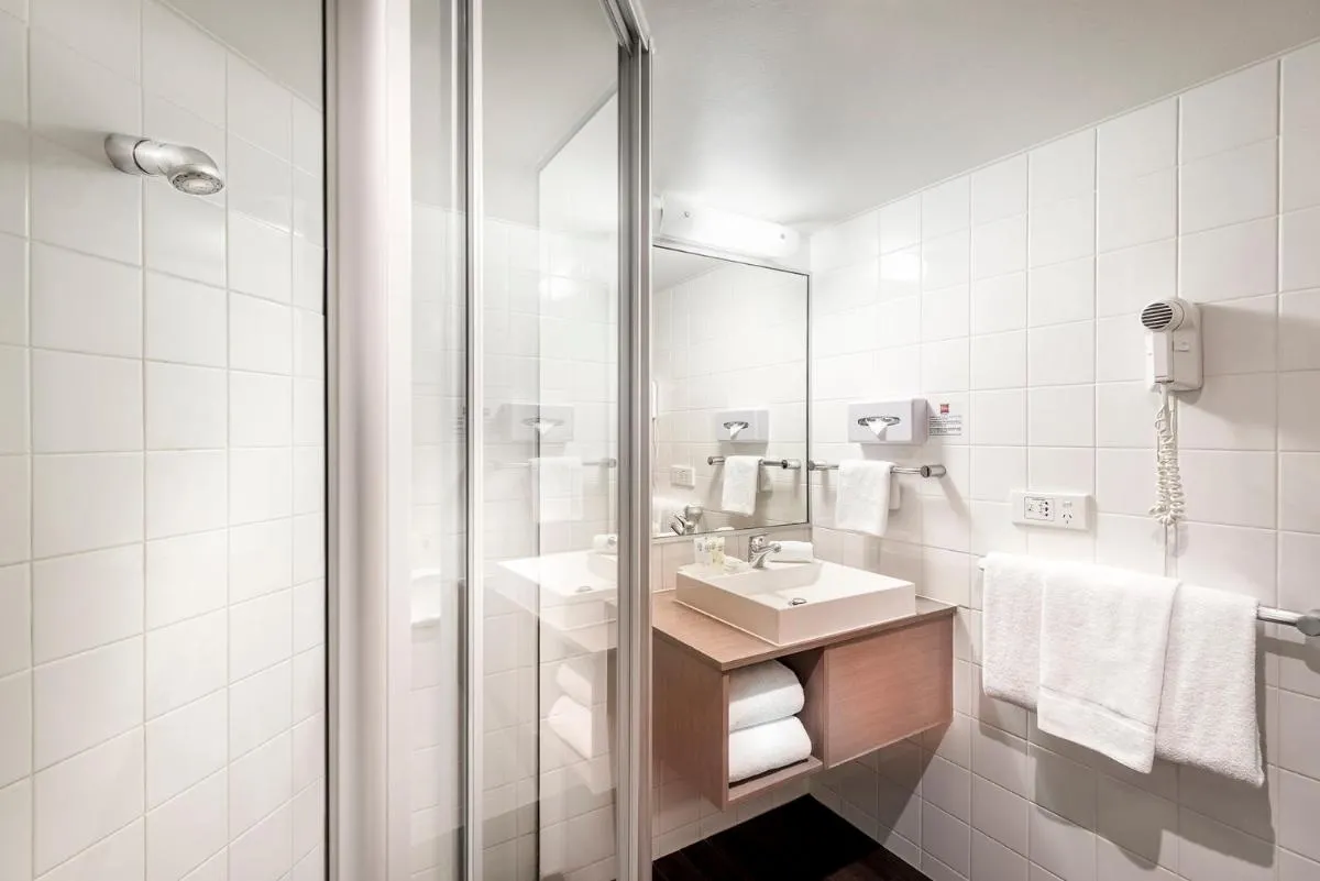 Image 2 of ibis Melbourne Hotel and Apartments