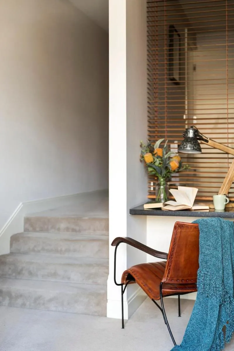 Image 6 of 1-bedroom Unit in Classic Melbourne CBD Building!
