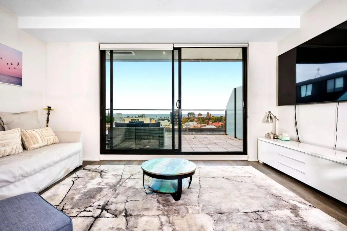 Image 4 of 2BR Apartment with Ocean Views Parking