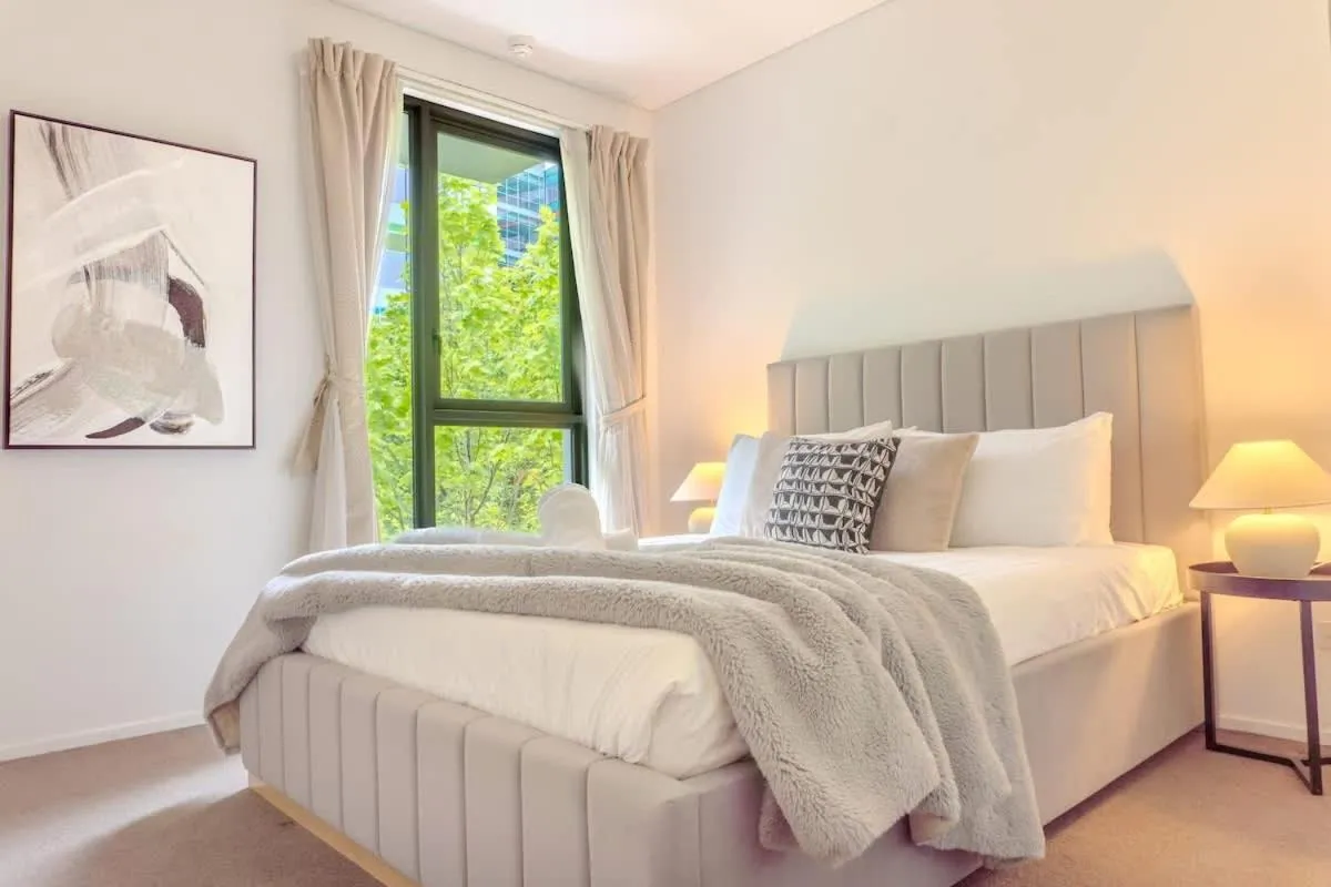 Image 1 of 2BR Apt in Docklands WiFi City walk Water nearby