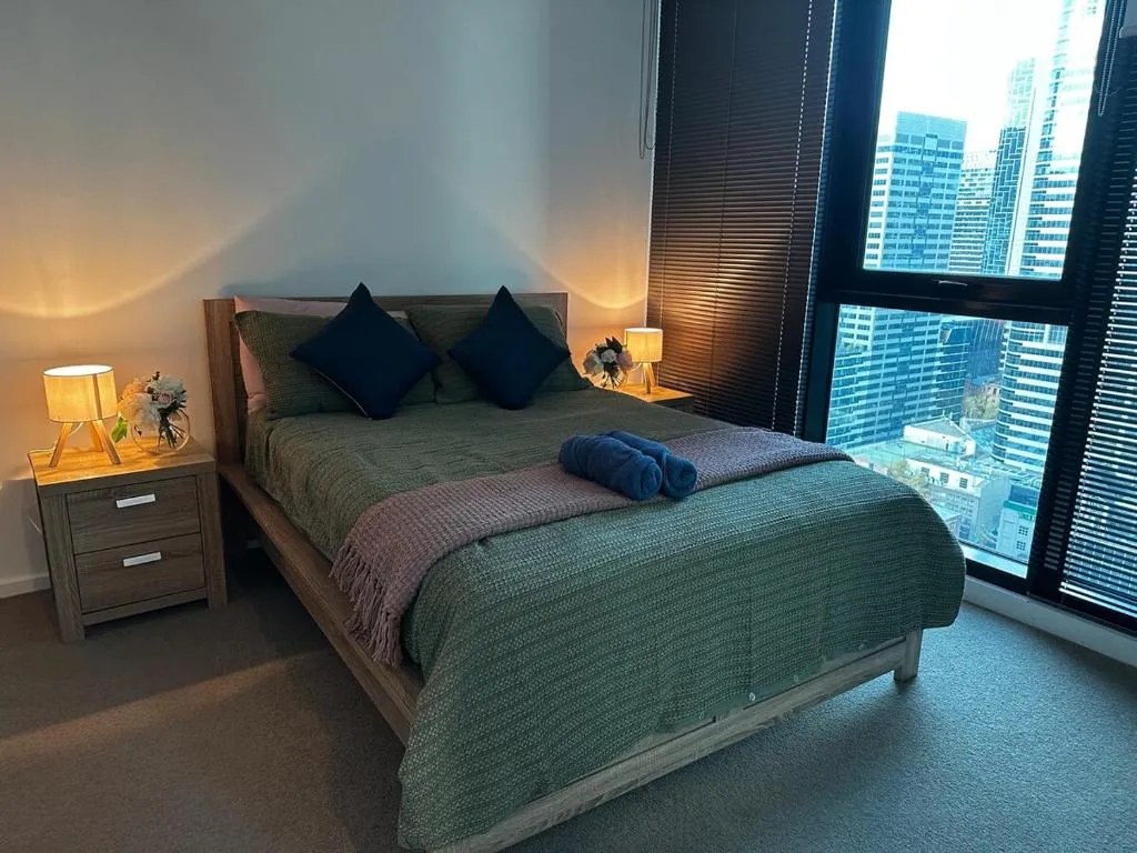 Image of 2 BR apt close to Southern Cross