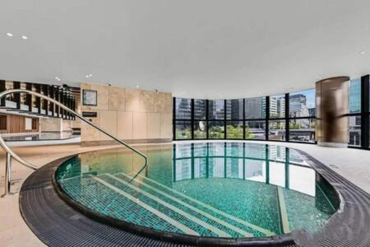 Image 2 of 35D Stunning 2BR Abnb-style Yarra City view Apt with Free parking