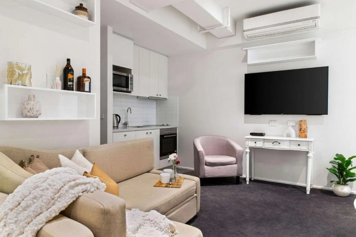 Image 4 of A Cozy CBD Studio Near Melbourne Central