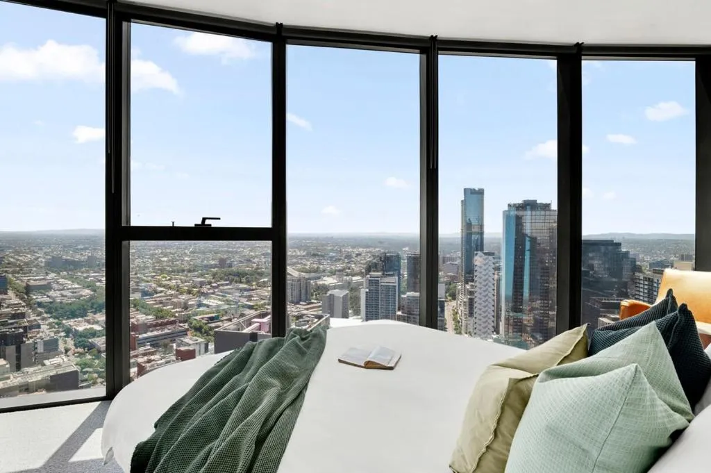 Image of Amazing CBD Apartment with Epic Views and Free Parking!