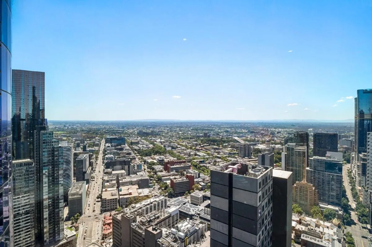 Image 4 of Amazing CBD Apartment with Epic Views and Free Parking!