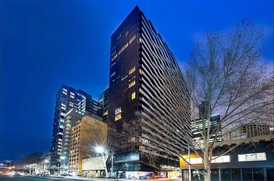 Image 5 of Aura2107, in CBD, 2 Bedroom with Balcony, Stunning Yarra River Views