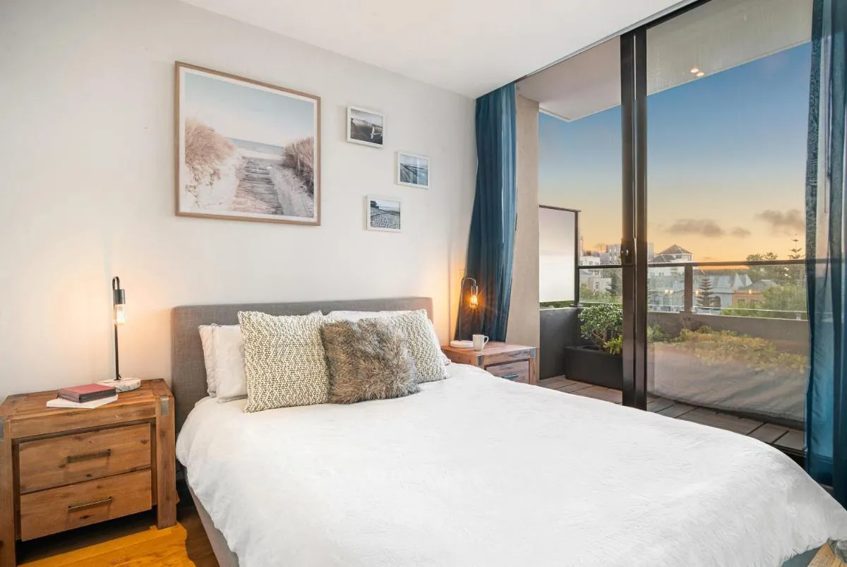 Image 6 of Beachside Gem with Gorgeous Views & Cafes Steps Away!