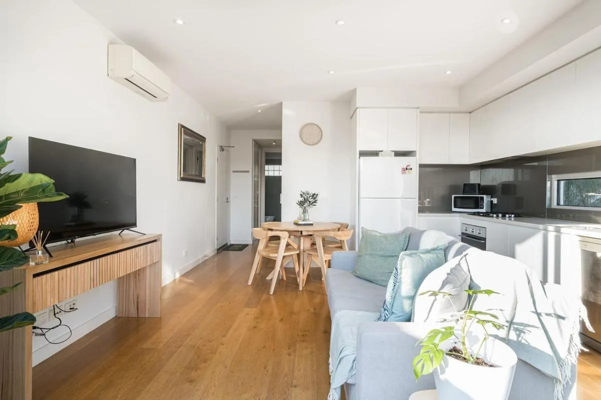 Image 3 of ‘Bon Beachfront Haven’ Cosy Coastal Calm