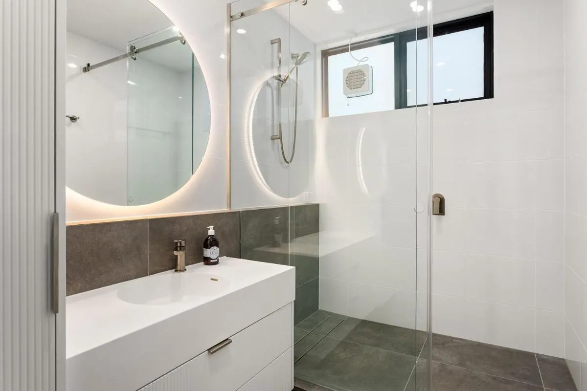 Image 2 of Boutique Stays – Elmtree