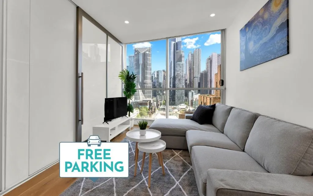 Image of Breathtaking Views – Elegant City Stay – Central Location