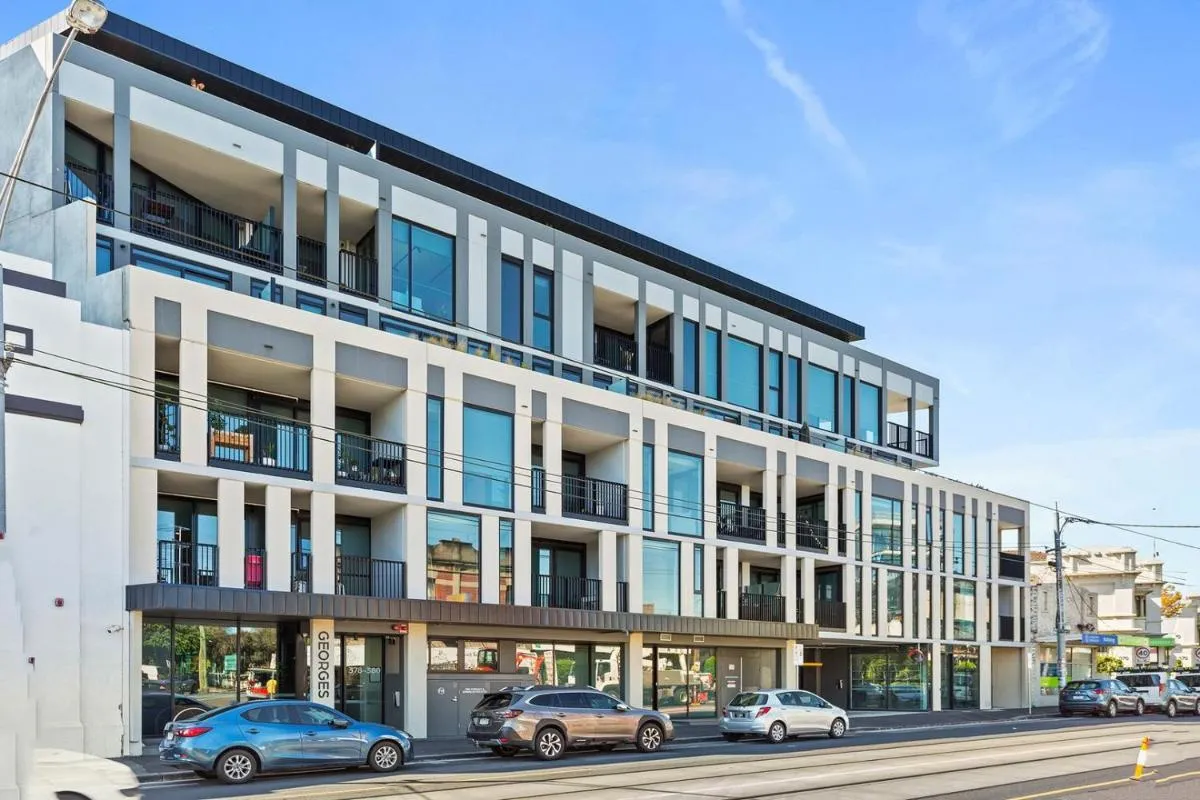 Image 5 of Bright and Modern 1BR Apt with Balcony and Car Park
