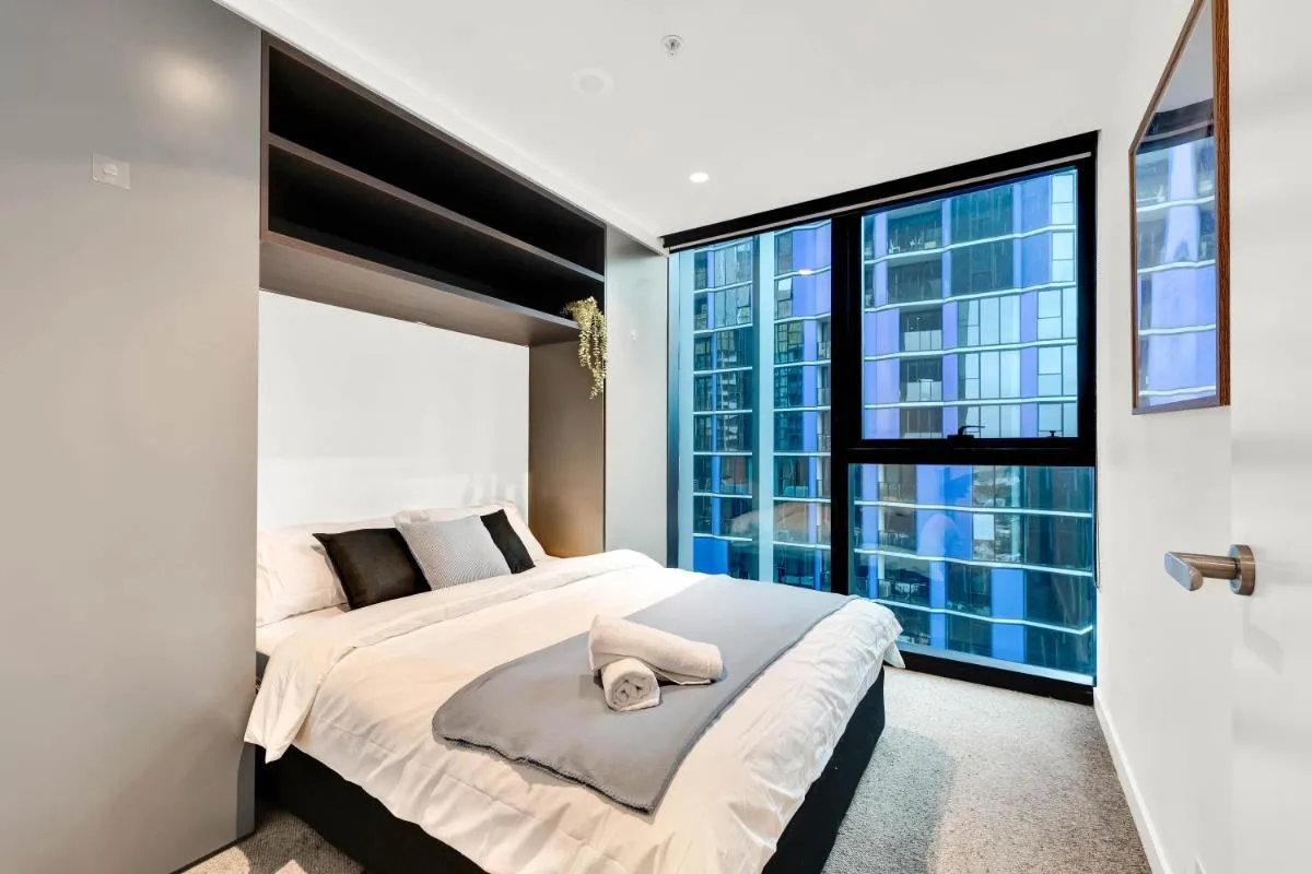 Image 1 of CBD Comfort – Stylish Space in Prime Location