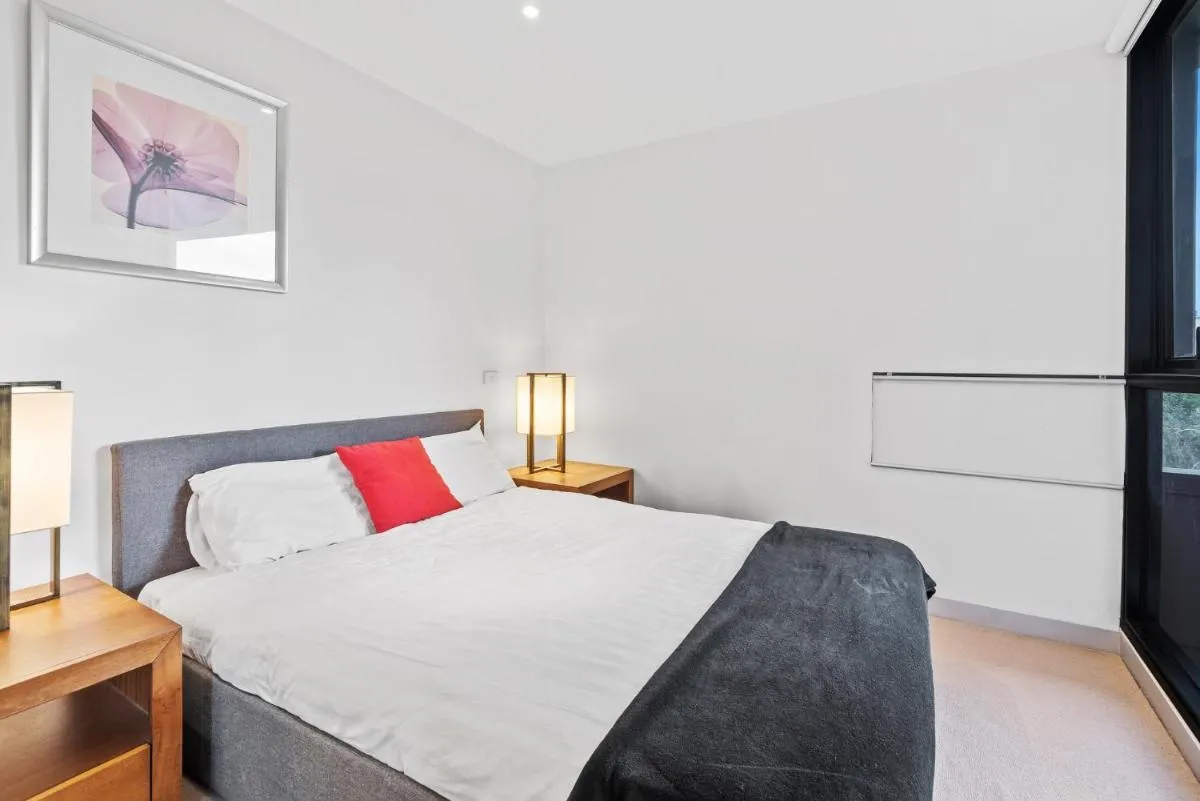 Image 3 of Central 1-Bed Apartment with Secure Parking