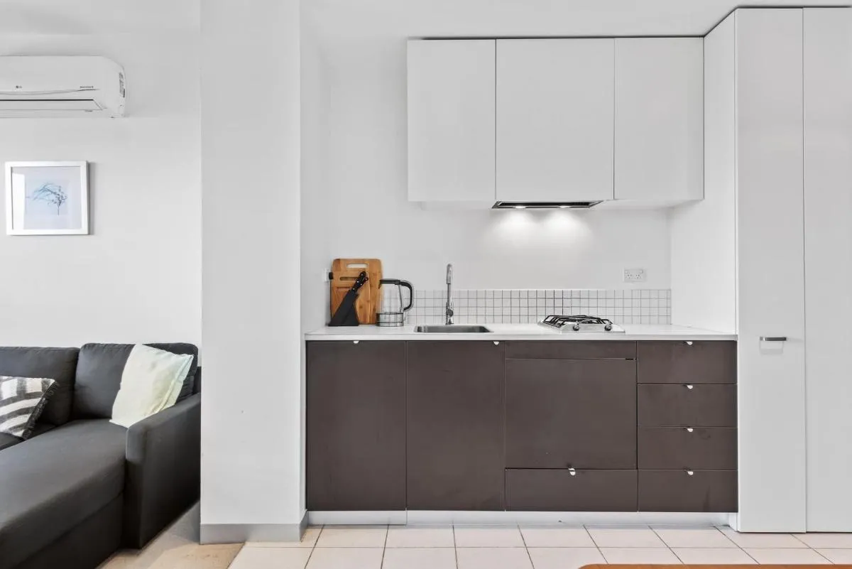 Image 6 of Central 1-Bed Apartment with Secure Parking