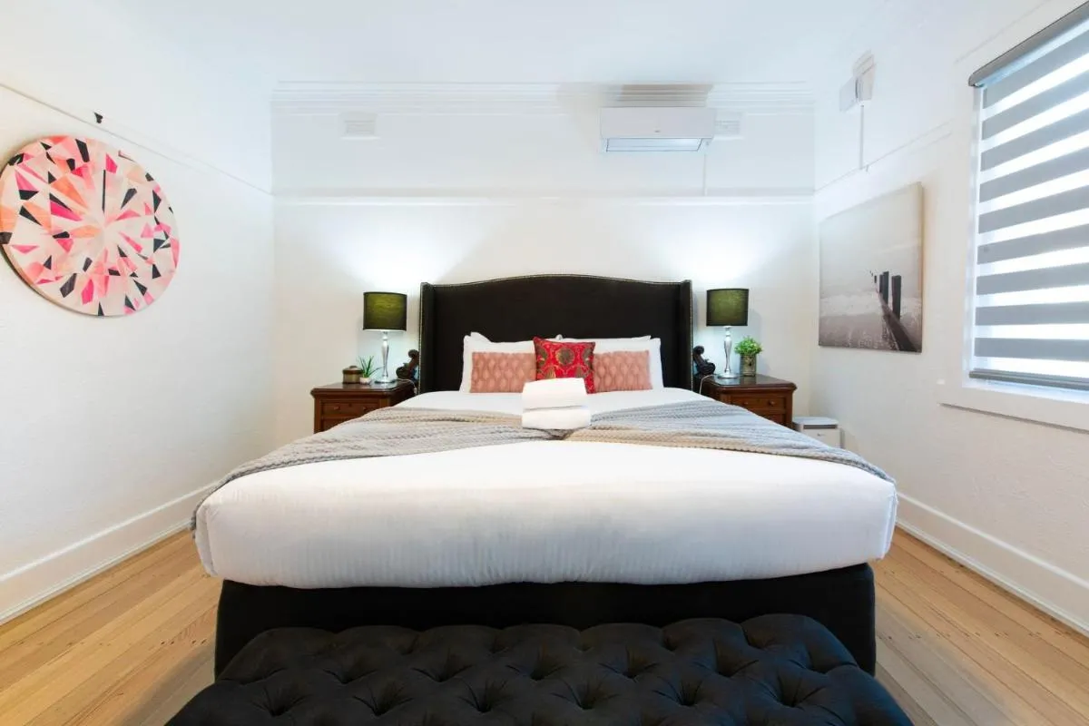 Image 1 of Charming 3-Bedroom Retreat by St Kilda Gardens