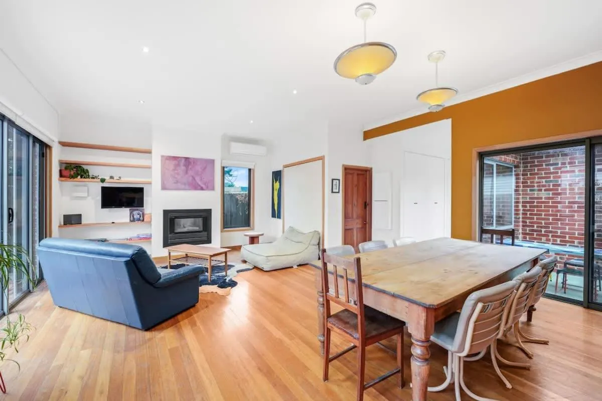 Image 5 of Charming Double Brick Brunswick Bungalow for 4