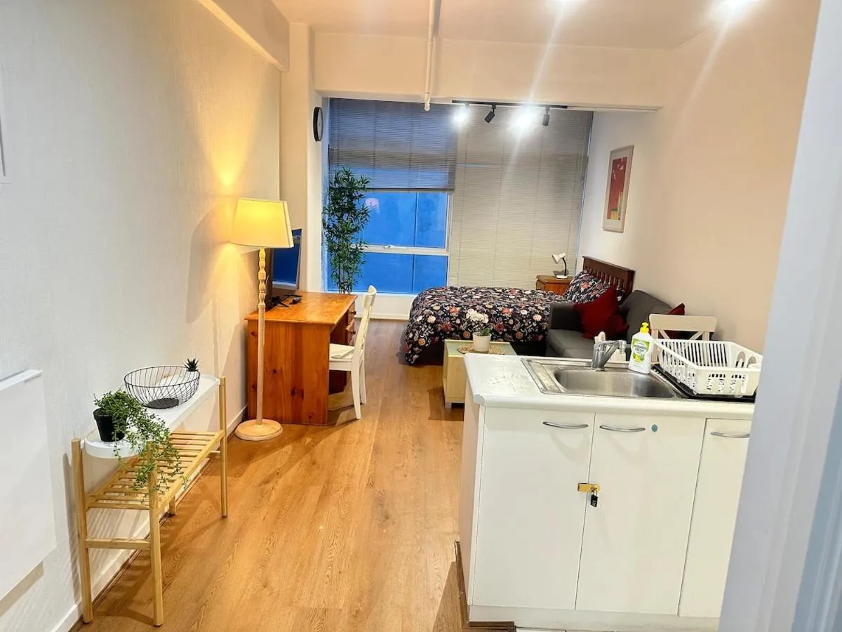 Image 1 of Charming Studio Retreat Lonsdale Street