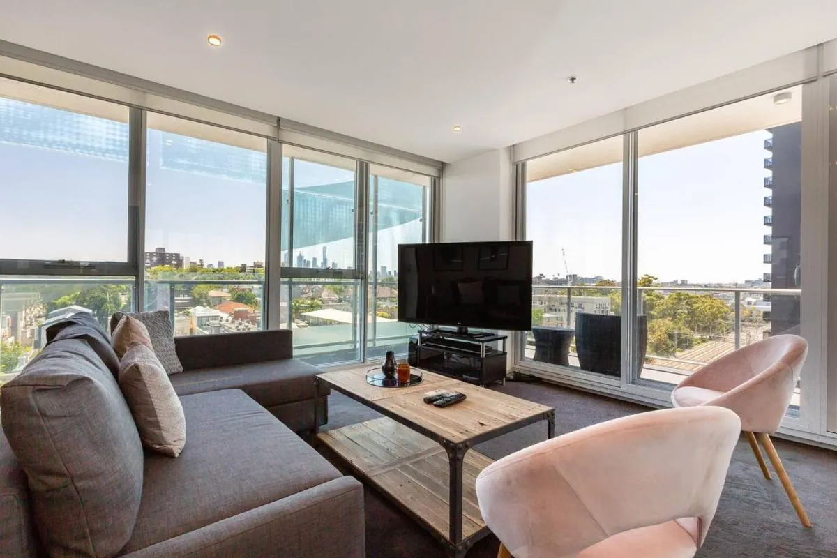 Image 4 of City View Chic in South Yarra with Parking