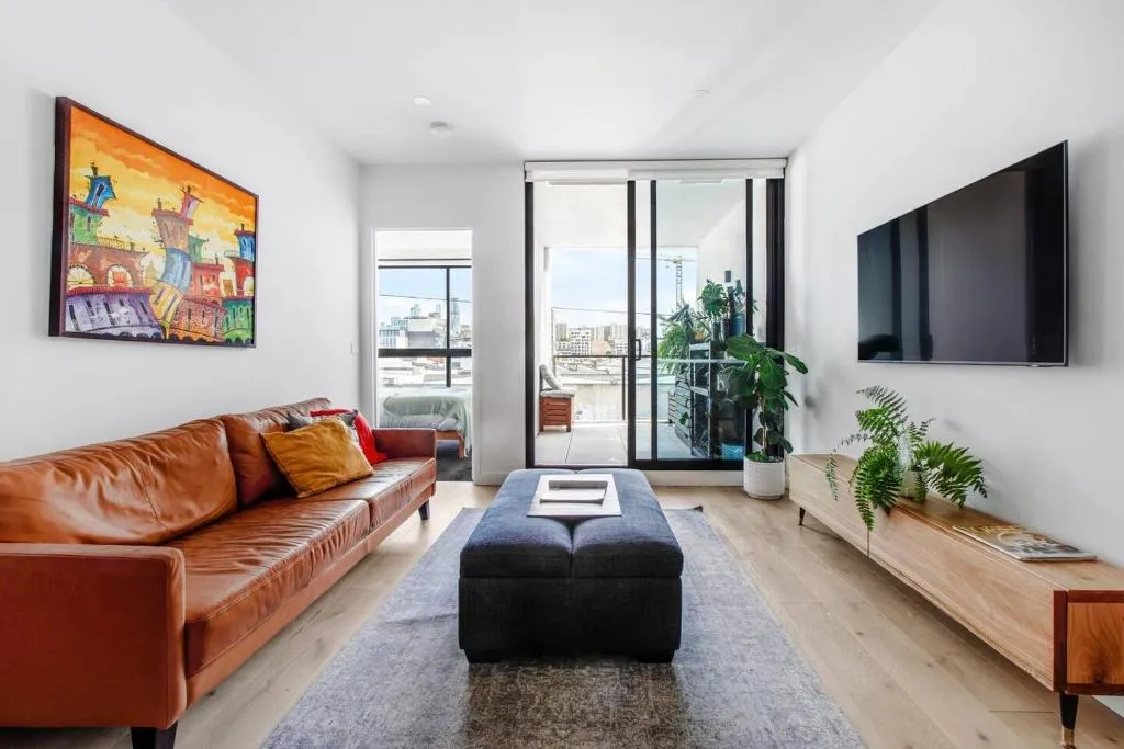 Image of ‘Collingwood Zest’ Experience the Spirit of Smith St