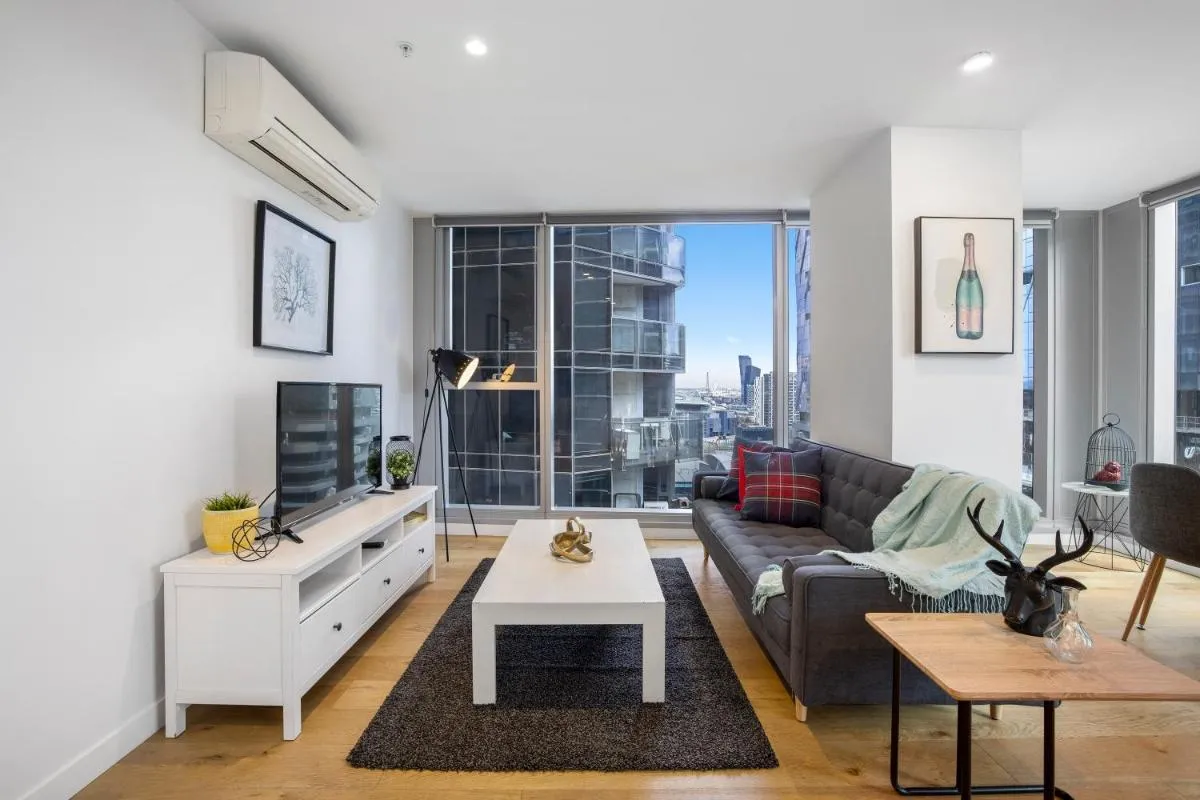 Image 4 of Complete Host The Fifth Apartments