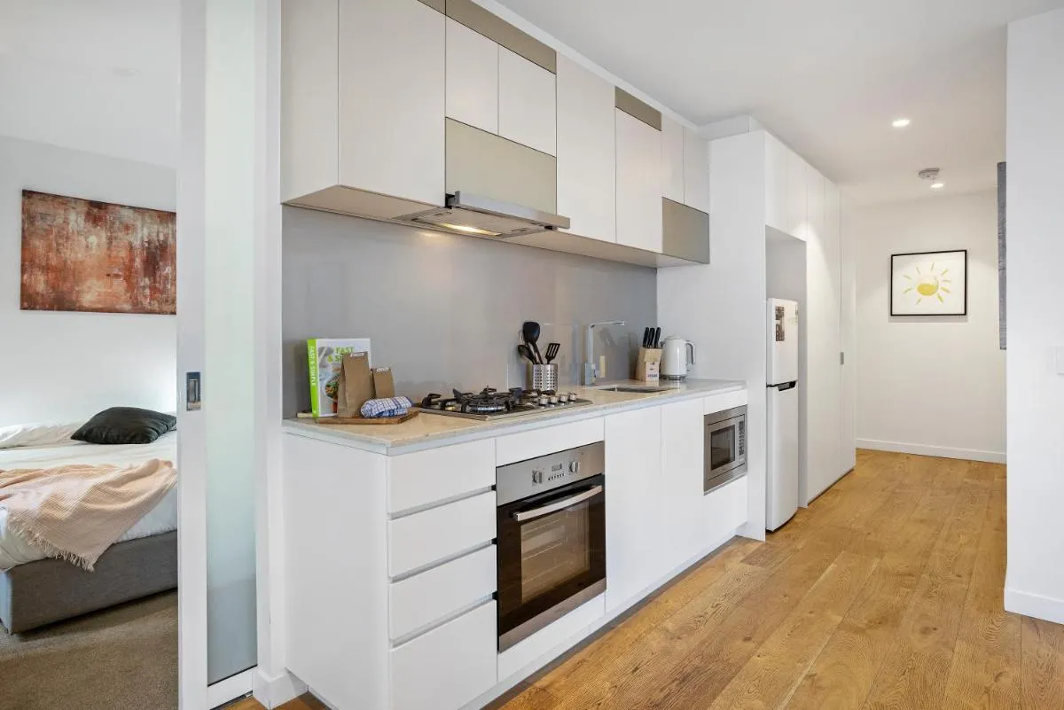Image 3 of Complete Host The Fifth Apartments
