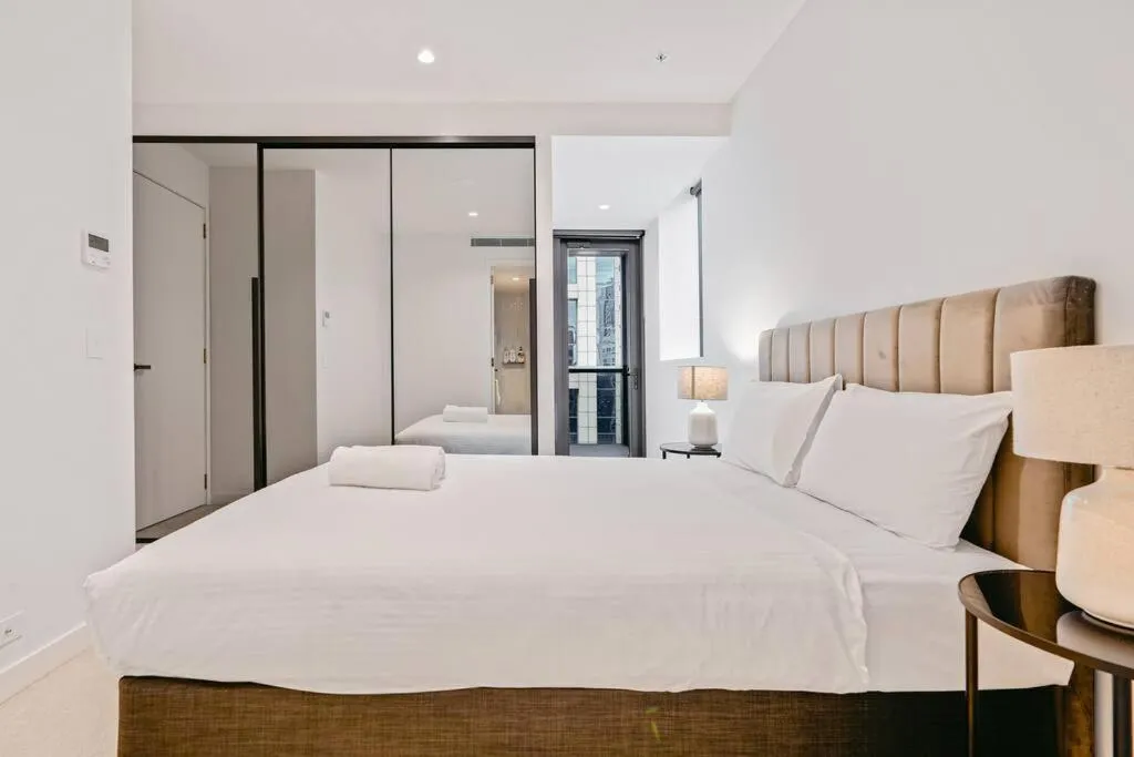 Image 6 of Contemporary 2BR apt in central Melb-Collins House #CH30