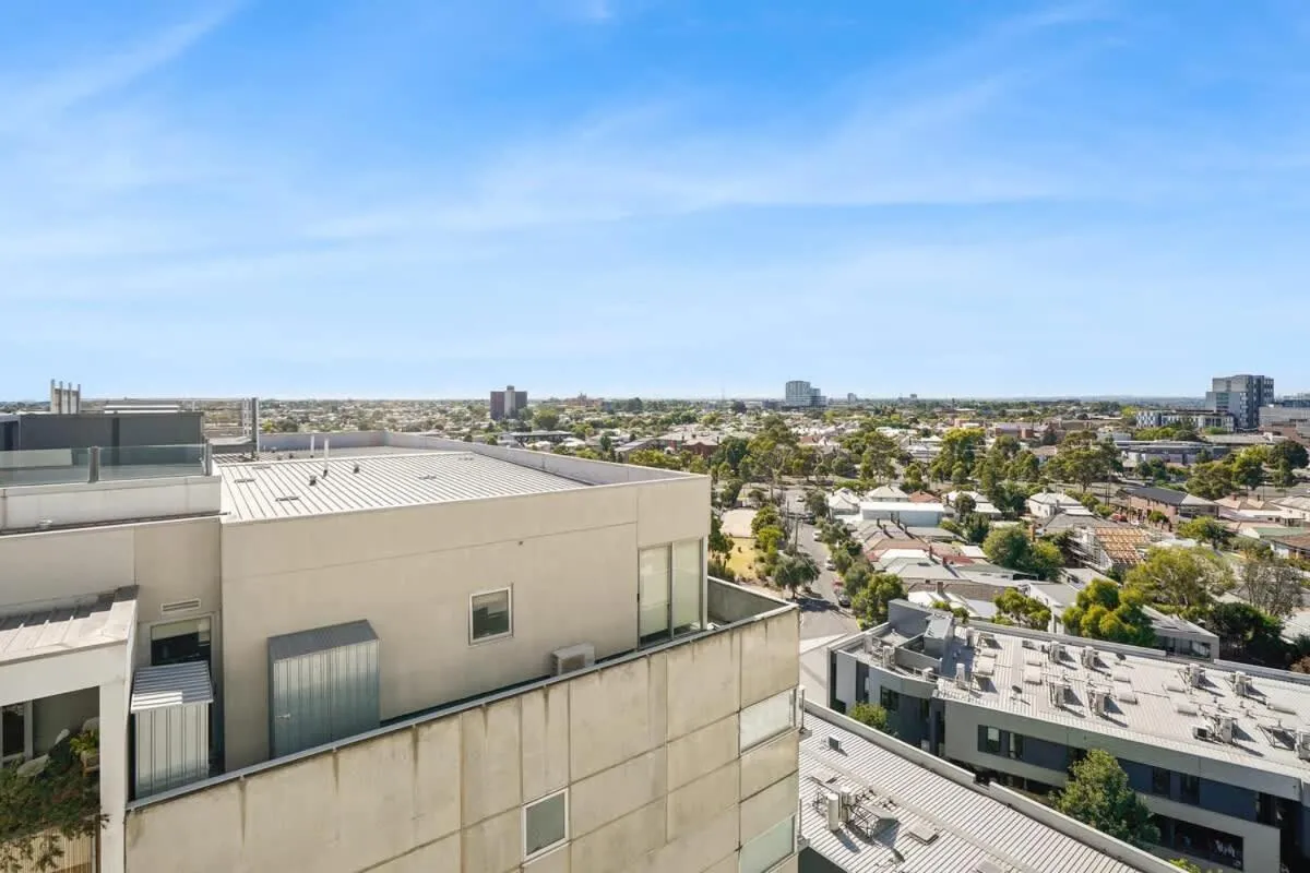 Image 5 of Contemporary Footscray Convenience with parking