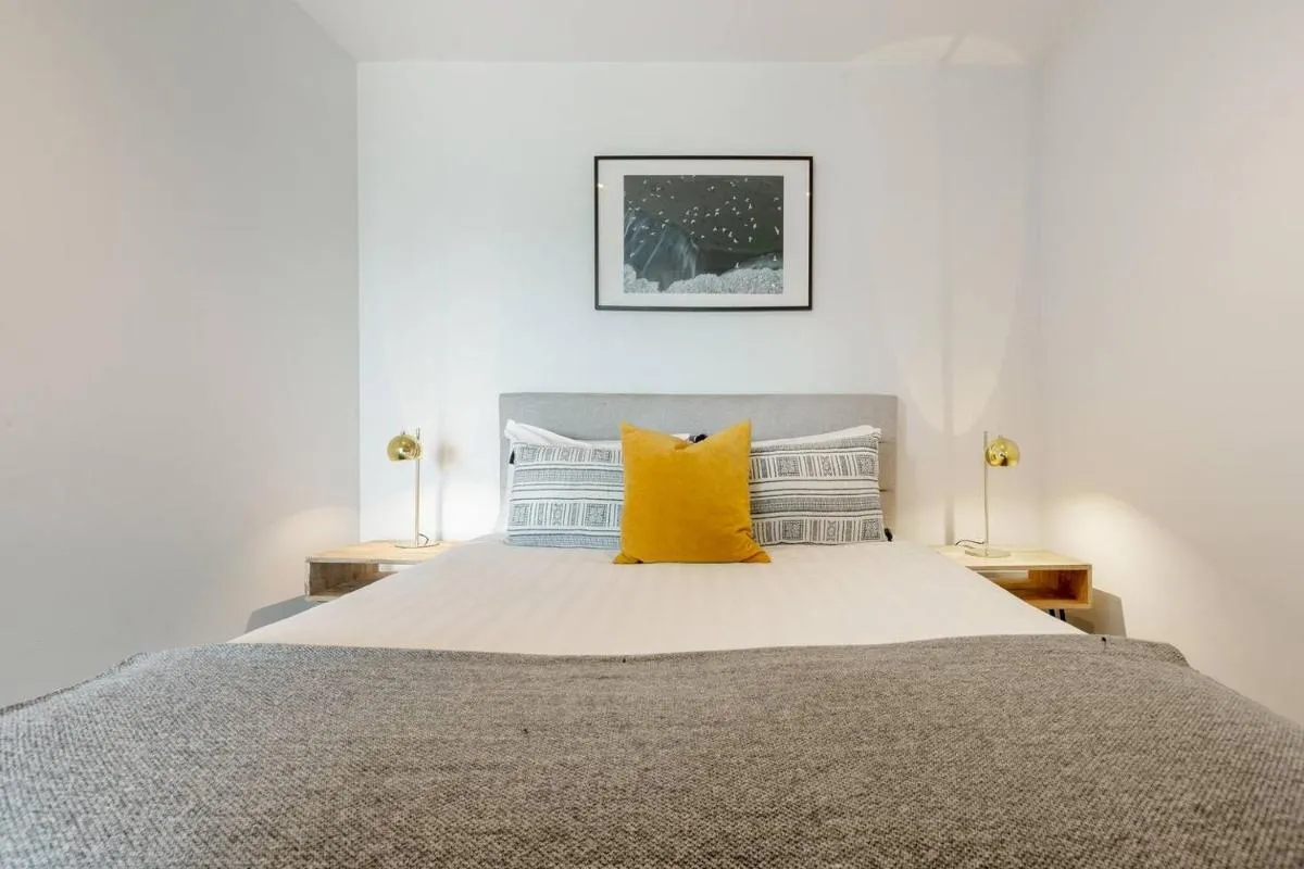 Image 1 of Cosy and Contemporary in Sought after South Yarra