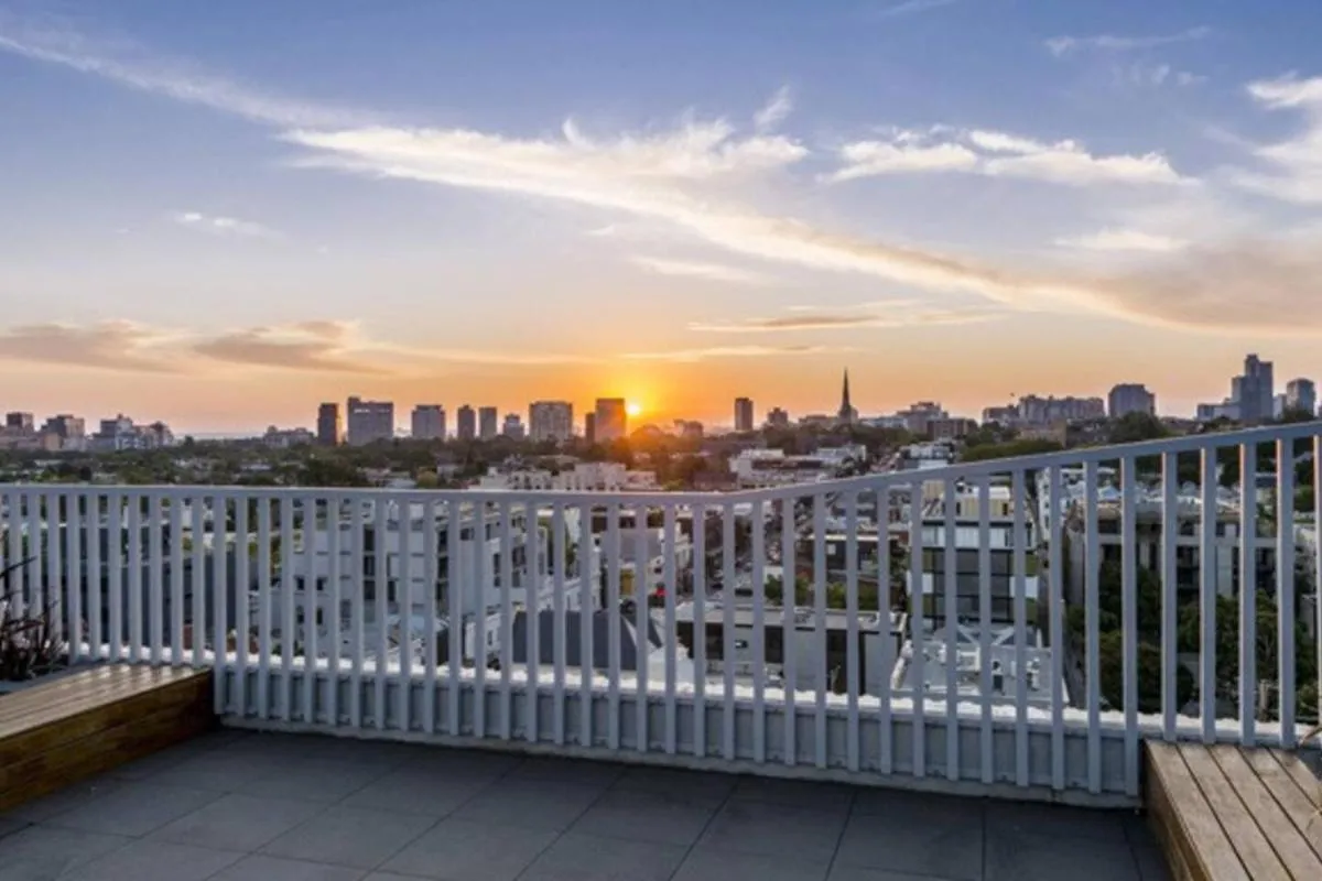 Image 5 of Cosy and Contemporary in Sought after South Yarra