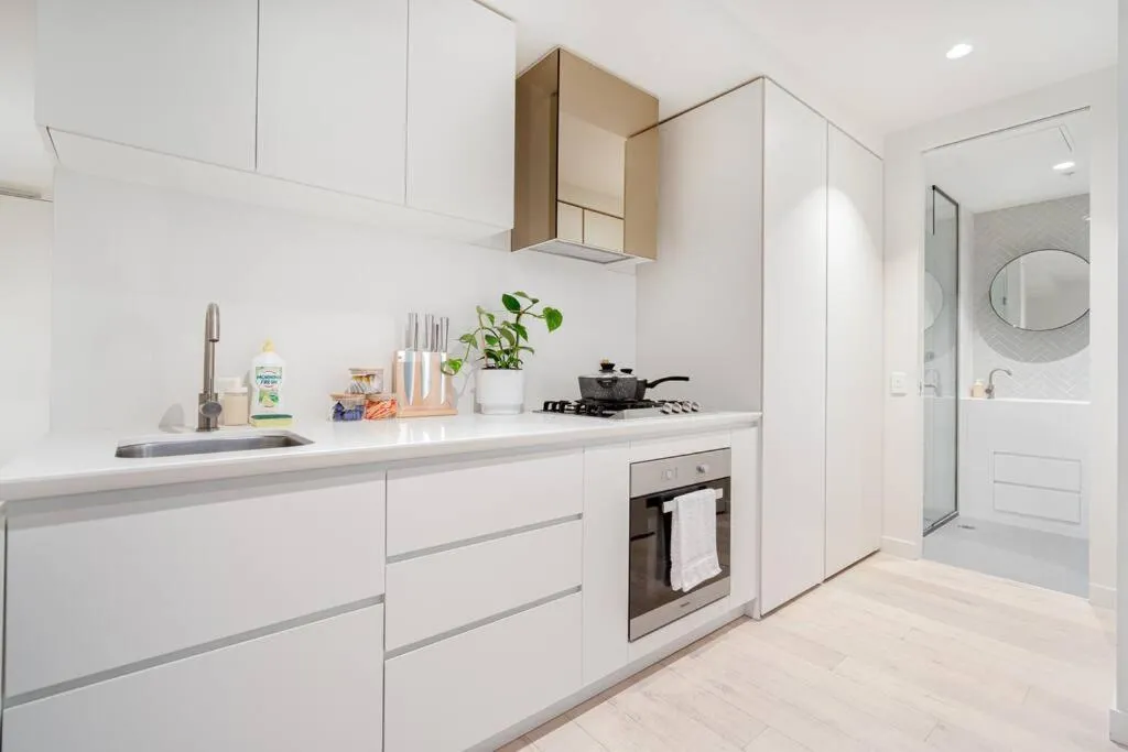 Image 3 of Cozy 1B apt in Central Mel -unbeatable location-#EQ16