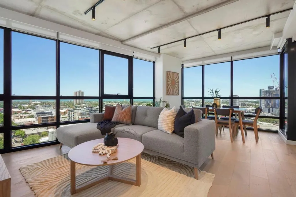 Image of Deluxe Living in Southbank, Parking Available T&Cs