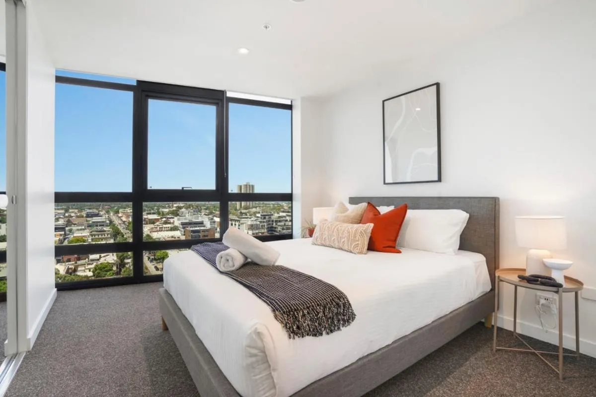 Image 2 of Deluxe Living in Southbank, Parking Available T&Cs